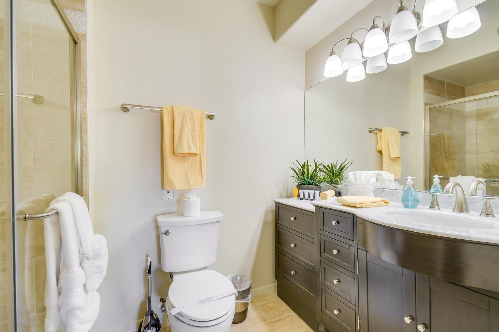 Family Access To Pool And Hot Tub Apartment Scottsdale